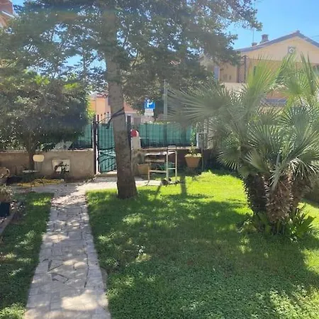 Apartament Lemon Tree 400 Mt Dal Mare