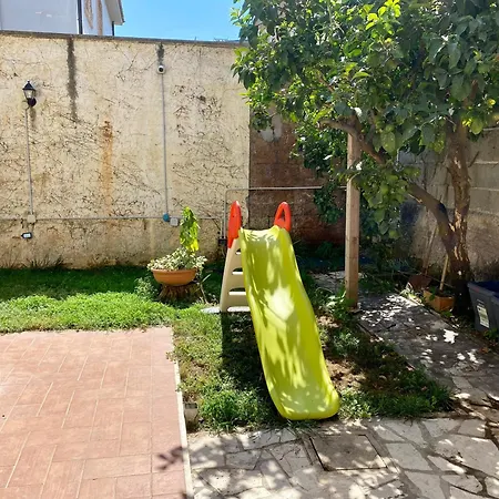 Lemon Tree 400 Mt Dal Mare * Nettuno