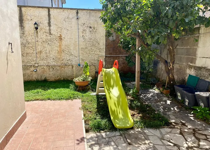 Lemon Tree 400 Mt Dal Mare * Nettuno
